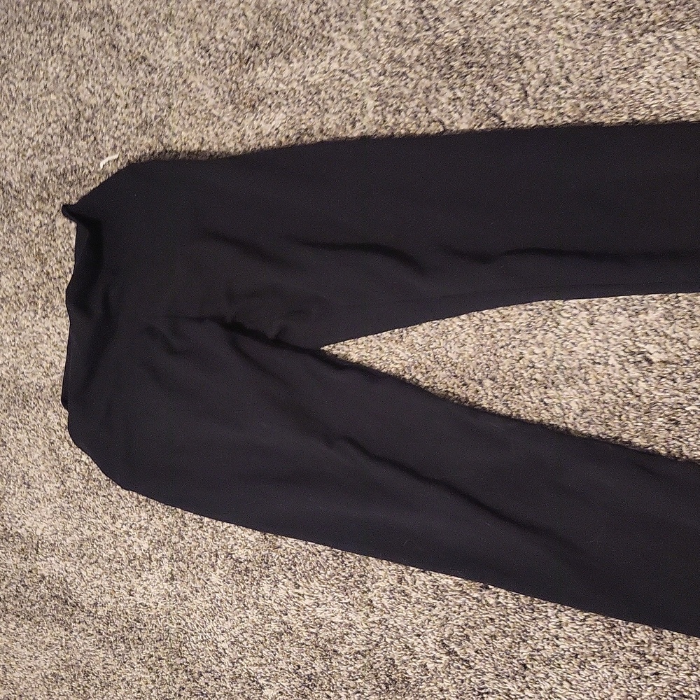 Black leggings